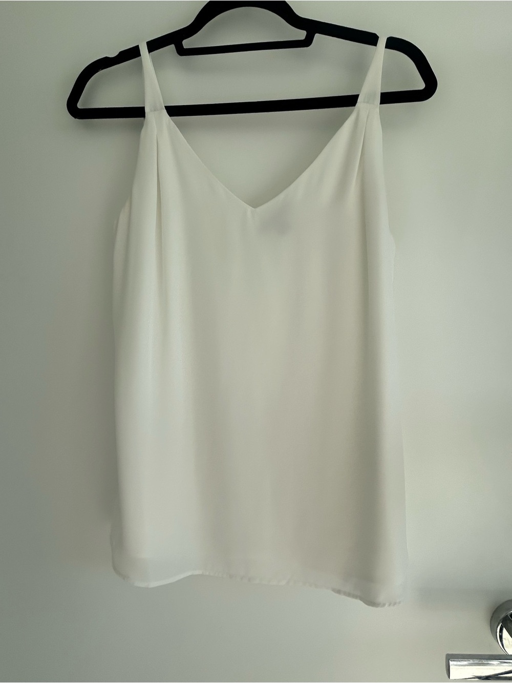 RW&CO. White V-Neck Spaghetti Strap Cami